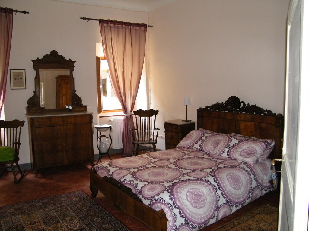 B&B Il Glicine Montefollonico ภายนอก รูปภาพ
