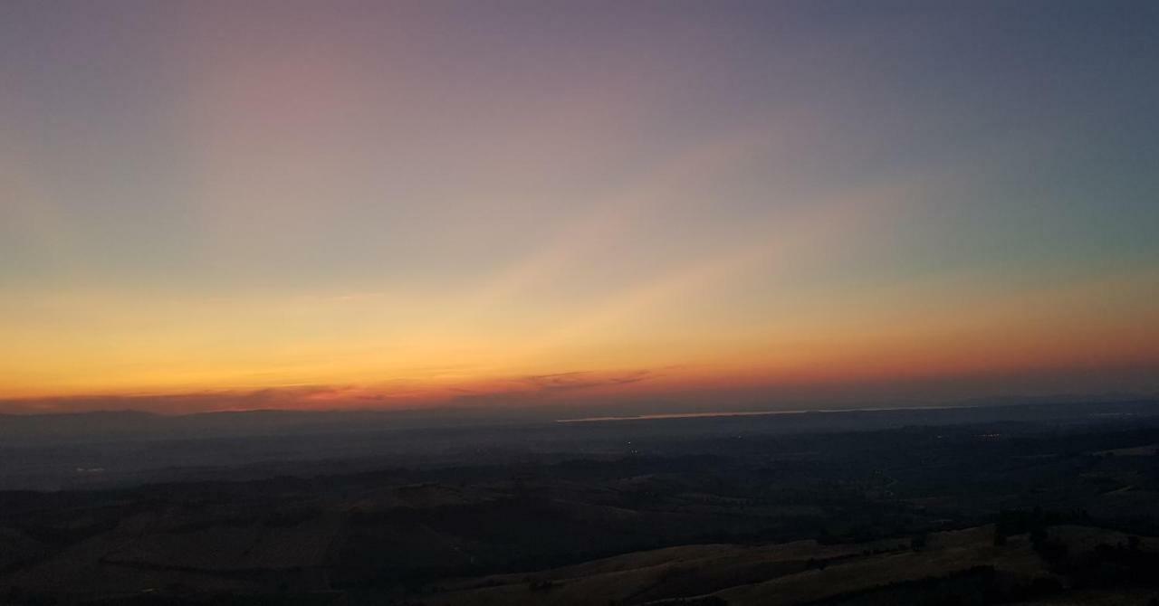 B&B Il Glicine Montefollonico ภายนอก รูปภาพ