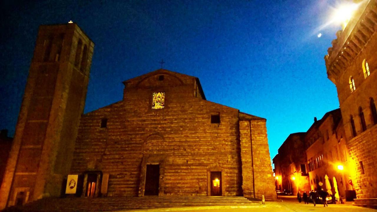 B&B Il Glicine Montefollonico ภายนอก รูปภาพ